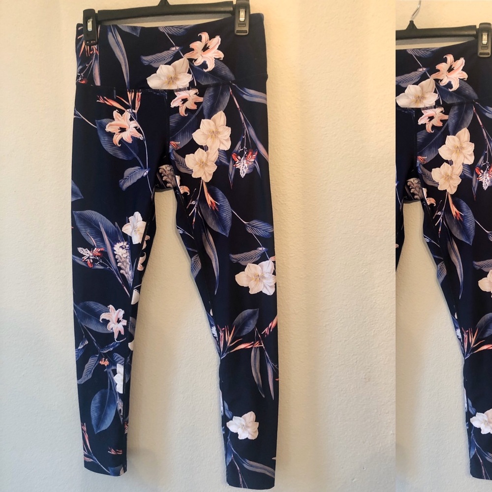 COPY - Zella, Blue Hibiscus, running pants/leggin…
